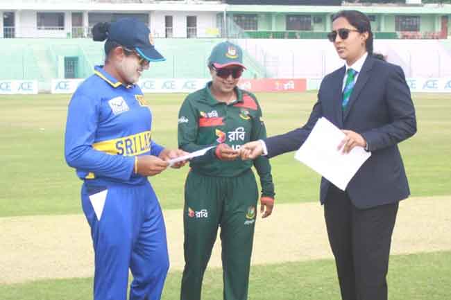 විස්සයි20 සටනේ ජයත් ශ්‍රී ලංකා ක්‍රීඩිකාවන්ට