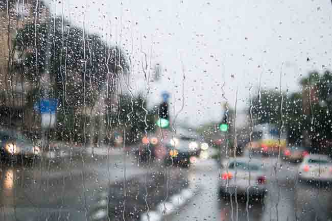 ප්‍රදේශ කිහිපයකට අද තරමක තද වැසි