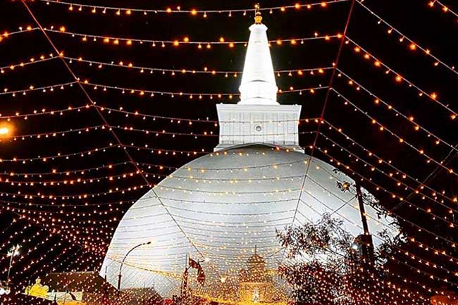 වෙසක් පොහොය දිනය වෙනස්වීම ගැන පැහැදිලි කිරීමක් 