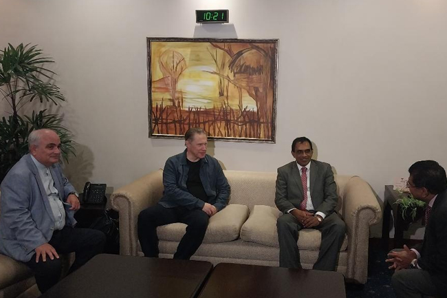 රුසියානු සෞඛ්‍ය ඇමති දිවයිනට