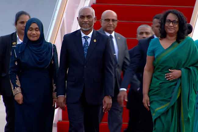 මාලදිවයින් ජනපති දිවයිනට පැමිණෙයි
