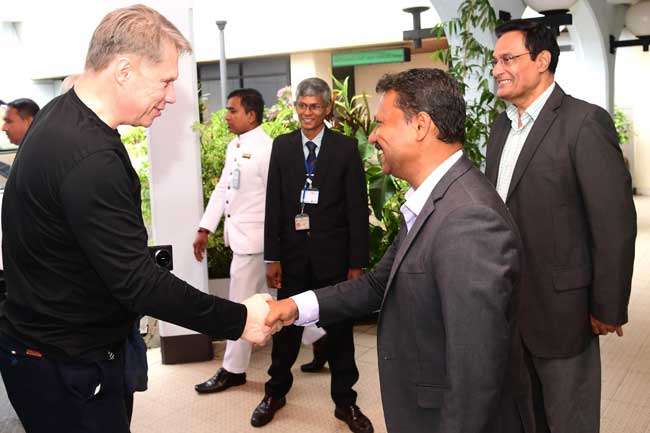 සංචාරය නිමා කළ රුසියානු සෞඛ්‍ය ඇමති දිවයිනෙන් පිටත්ව යයි 