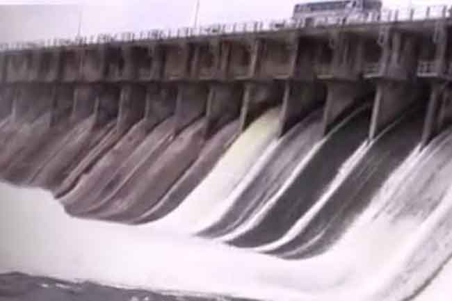 දැදුරුඔය, ලුණුගම්වෙහෙර හා රාජාංගනය ජලාශයන්හි වාන් දොරටු විවෘත කෙරේ