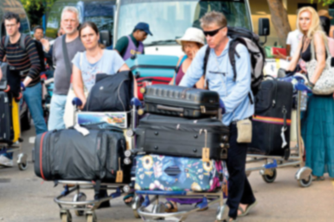 වසරේ මේ දක්වා සංචාරක පැමිණීම ලක්ෂ 9 පනී