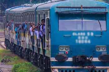 පුත්තලම මාර්ගයේ දුම්රිය ධාවනය හලාවත දක්වා සීමා කෙරේ