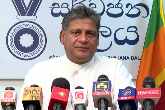 ආර්ථිකය කඩා වැටුණාට වඩා වේගයෙන් රුපියල අවප්‍රමාණය වෙමින් පවතිනවා - දිලිත්