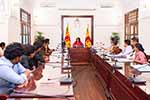 අගමැතිනිය විශ්වවිද්‍යාල සිසුන්ට දුන් පොරොන්දුව 