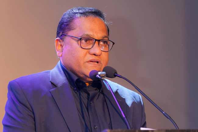 ඇමති විජිත ඔස්ට්‍රේලියාවේ සහ නවසීලන්තයේ සංචාරයක