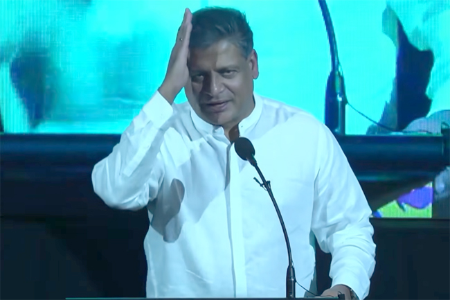 අවස්ථාවක් ලැබුණොත් අද වුණත් රට භාරගන්න සූදානම් - දිලිත්