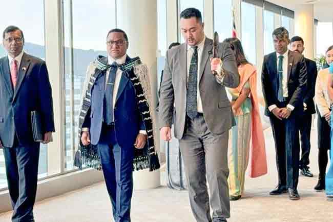 විජිතට නවසීලන්තයේ දී සාම්ප්‍රදායික පිළිගැනීමක්