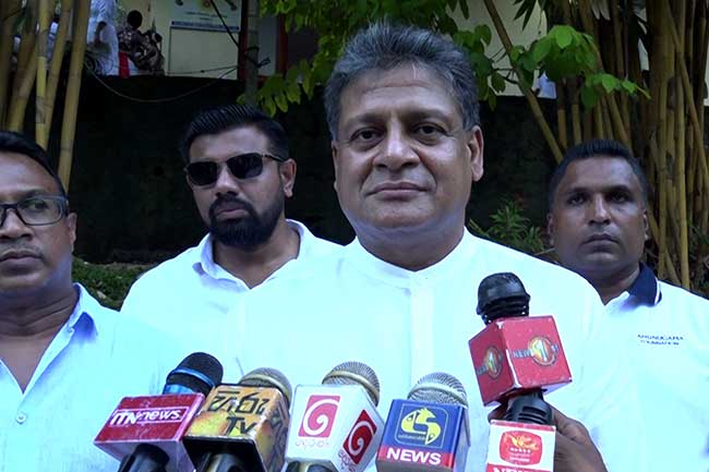 අපි එකතුවෙලා තියෙන්නේ රට ජයග්‍රහණය කරවන්න - දිලිත්