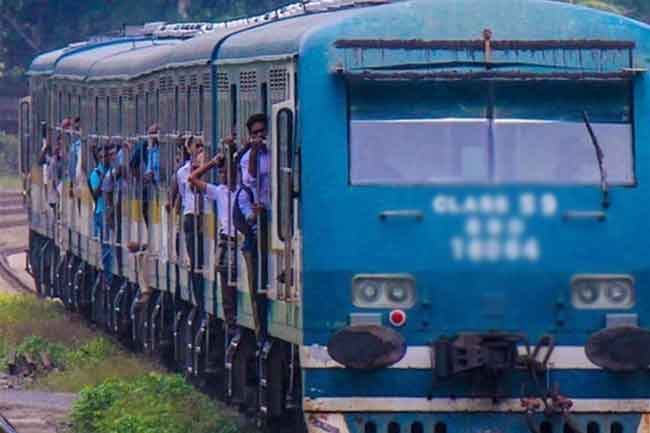 වෙසක් වෙනුවෙන් විශේෂ දුම්රිය ගමන්වාර කිහිපයක්