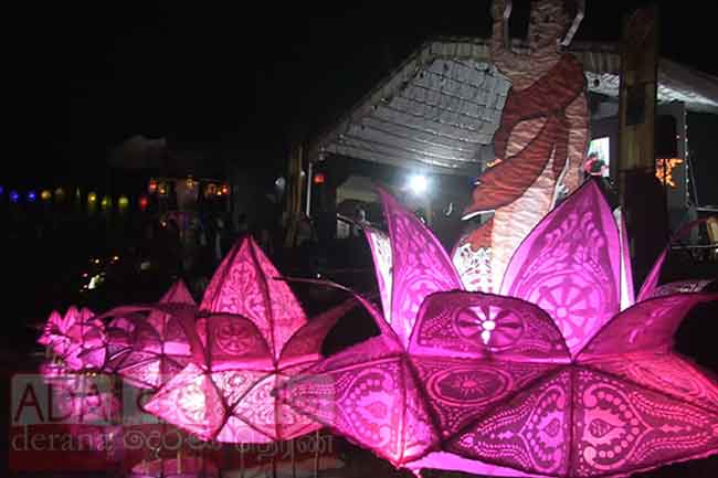 මොනරාගල වෙහෙරගල රාජමහා විහාරස්ථානයේ පහන් කූඩු 