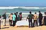 තල්පේ මුහුදේ අතුරුදන් වූ තරුණයාගේ සිරුර වෙරළට ගොඩ ගසයි