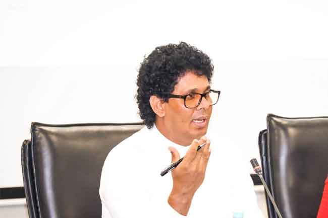 රටේ අවශ්‍යතාව අනුව සහල් ආනයනයට පියවර ගන්නා බව ඇමති වසන්ත කියයි