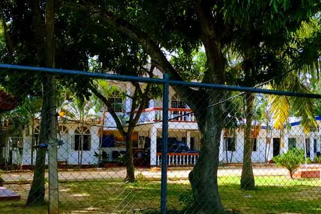 මිහින්තලේ පොලිස් සිරමැදිරියෙන් දෙදෙනෙකු පනී