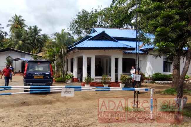ඇහැලියගොඩ ‍පොලිස් ස්ථානාධිපති අත්අඩංගුවට
