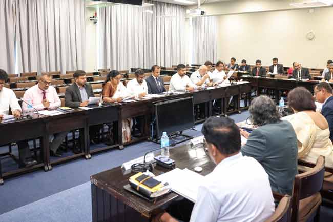 රටේ පවතින වර්තමාන තත්ත්වය ගැන විවාදයක් ලබන 11 වෙනිදා