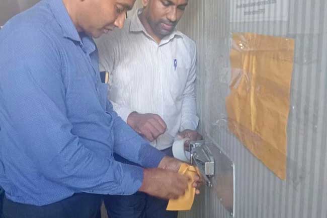 ආහාර ද්‍රව්‍ය ආනයනකරුවෙකුට අයත් ගබඩා 4ක් මුද්‍රා තබයි