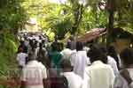 නාවලපිටියේ ඛේදවාචකයෙන් මියගිය තිදෙනා සෝ සුසුම්මැද අවසන් ගමනේ