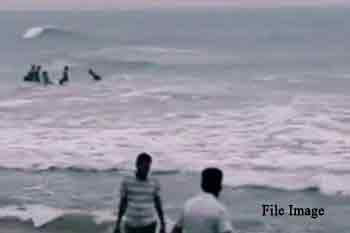 අලුත්ගම මුහුදේ ගිලී පුද්ගලයෙකු මරුට
