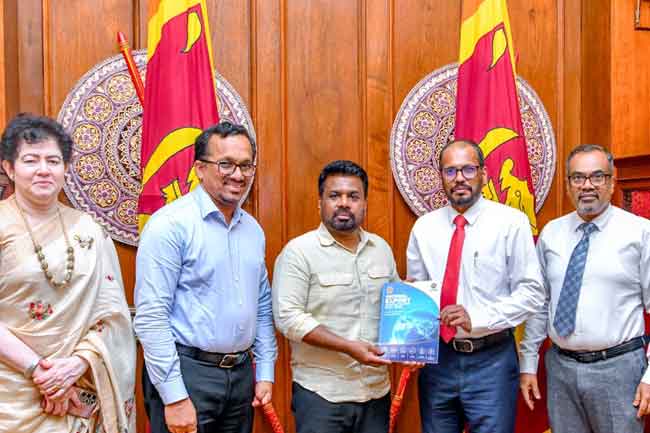 ශ්‍රී ලංකාවේ ජාතික අපනයන සංවර්ධන සැලැස්ම ජනපතිට භාර දෙයි