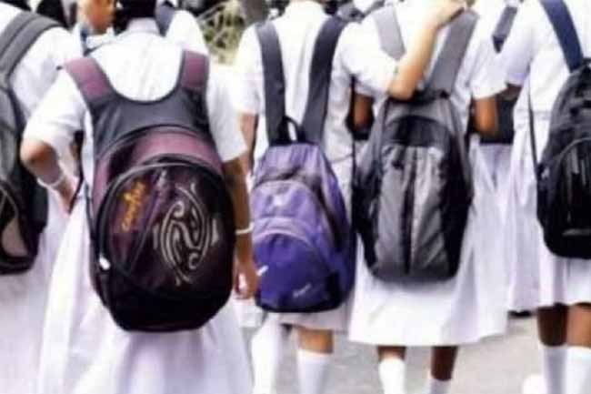 පාසල් ළමුන් ගැන බය හිතෙන අනාවරණයක් 