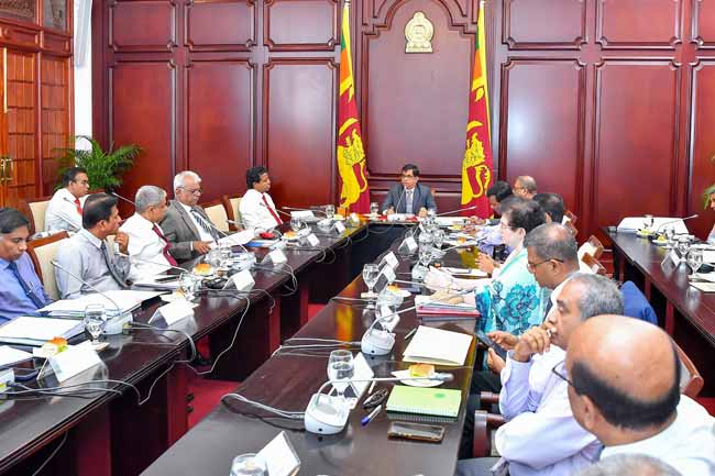 ජනාධිපති ලේකම් සහ අමාත්‍යාංශ ලේකම්වරු අතර හමුවක්