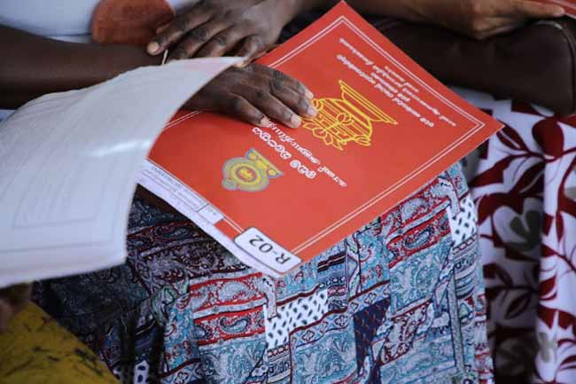 බදුල්ල දිස්ත්‍රික්කයේ ප්‍රාදේශීය බලප්‍රදේශ රැසක ජනතාවට ඉඩම් බලපත්‍ර