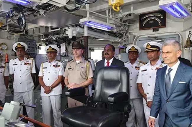 අමෙරිකාවෙන් ශ්‍රී ලංකා නාවික හමුදාවට උසස් චන්ද්‍රිකා සන්නිවේදන පද්ධතියක්