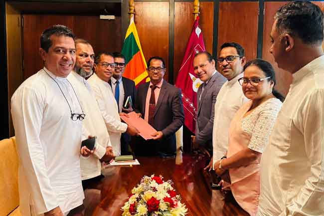 හදිසි පාර්ලිමේන්තු විවාදයක් ඉල්ලා විපක්ෂයෙන් කථානායකට ලිපියක්