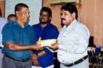 දිට්වා නිසා හානි වූ මඩකළපුව ඉස්සන් ගොවීන්ට මූල්‍යාධාර