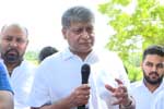 ගොවි ගැටලු විසඳීම රජයේ ප්‍රමුඛ කාර්යය වියයුතු බව දිලිත් කියයි