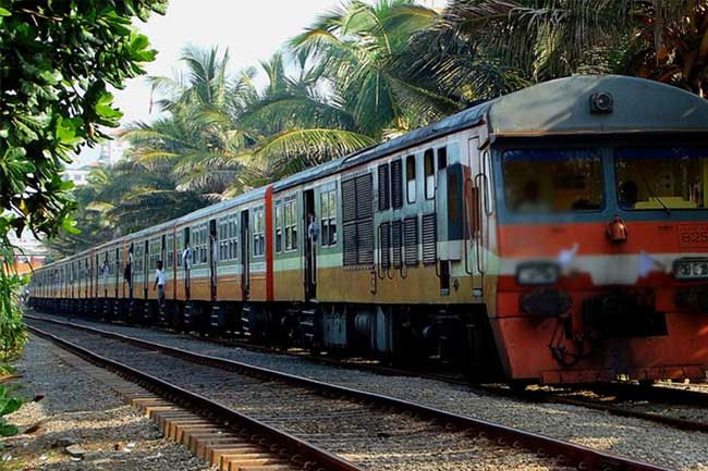කැලණිවැලි මාර්ගයේ දුම්රිය ගමන් වාර 2ක් නැවත දැනුම්දෙන තුරු අවලංගුයි