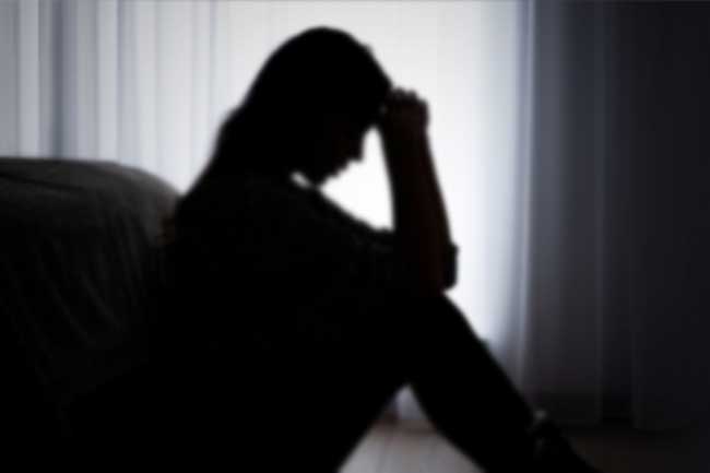 සැමියාගෙන් පහර කෑ 29 හැවිරිදි බිරිඳ මරුට 
