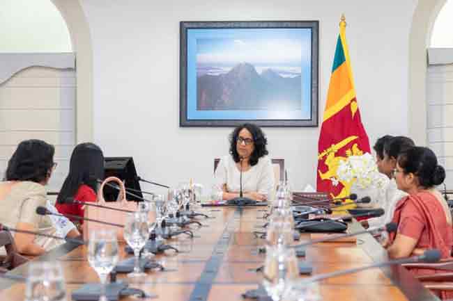ජාතික කාන්තා කොමිෂන් සභාවේ නියෝජිතයින් අගමැතිනිය හමුවෙයි