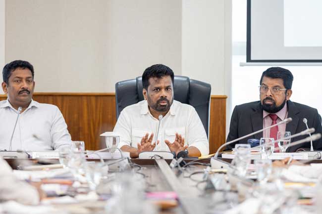 දිස්ත්‍රික් ලේකම් සමුළුව ජනපති ප්‍රධානත්වයෙන් 