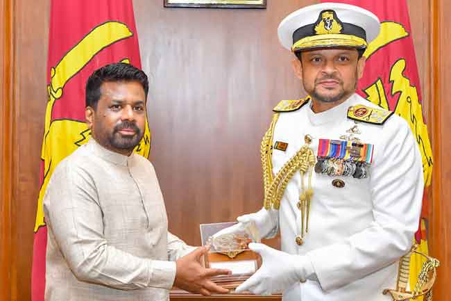 නව නාවික හමුදාපති ජනපති හමුවෙයි
