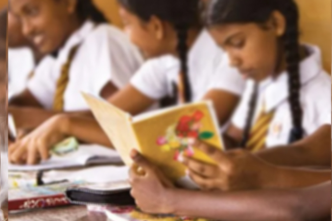 පාසල් ළමුන්ගේ ලිපිද්‍රව්‍ය දීමනා සම්බන්ධයෙන් දැනුම්දීමක්