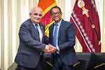 රුසියානු තානාපතිවරයා සහ කථානායකවරයා අතර හමුවක් 