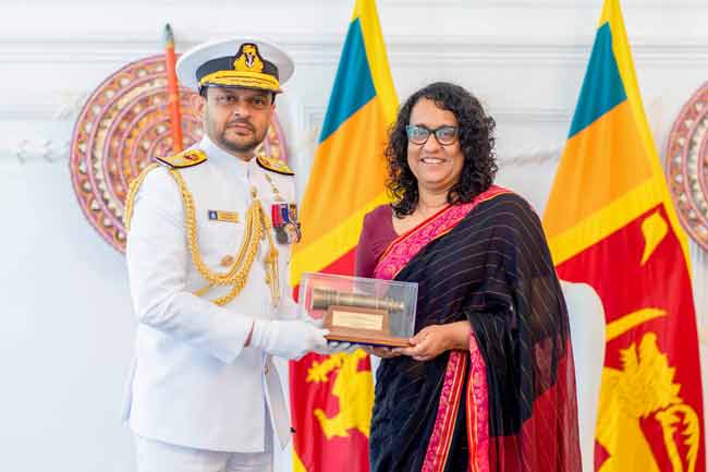 නාවික හමුදාපති අග්‍රාමාත්‍යවරිය හමුවෙයි 