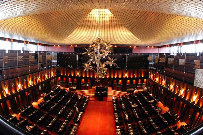 කෝප් සහ කෝපා වාර්තා නීතිපතිවරයාට සහ අල්ලස් කොමිසමට යොමු කිරීමට අනුමැතිය
