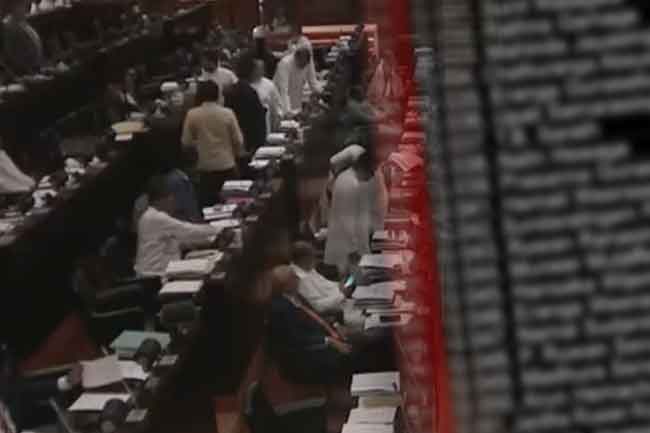 අධිකරණ ඇමතිට එරෙහි විශ්වාසභංගය වැඩි ඡන්ද 116කින් පරාජය වෙයි 