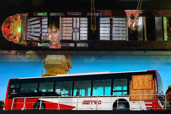 චීනයෙන් ගෙන්වූ නවතම මෙට්‍රෝ බස් රථ 104ක් දිවයිනට
