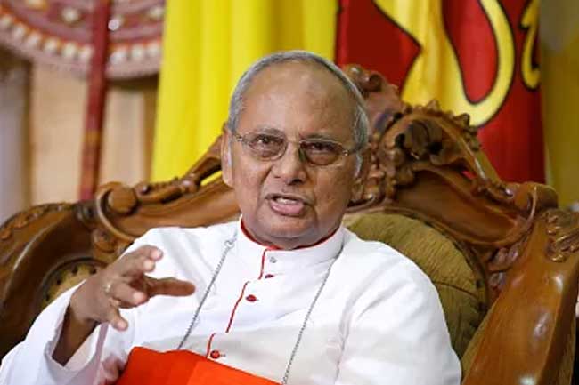 දුරකථනයට ඇබ්බැහි වීමෙන් පවුල් සංස්ථාව බිඳ වැටිලා -කාදිනල් හිමි