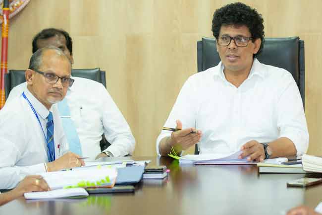 2030 වසරේදී අපනයන ආදායම අ.ඩො බිලියන 36 ඉක්මවීමට බලාපොරොත්තු වන බව ඇමති වසන්ත කියයි 