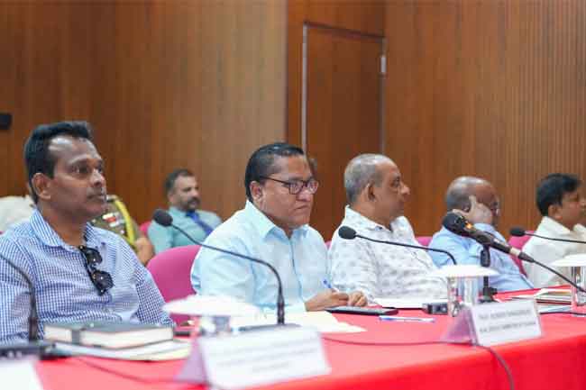 සංචාරක කර්මාන්තය නැංවීමට 2027 වසරේ සිට දිස්ත්‍රික්ක වෙත සෘජු අරමුදල් 