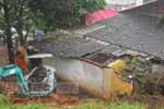 ආවාස ගෙයකට පස් කන්දක් කඩා වැටෙයි