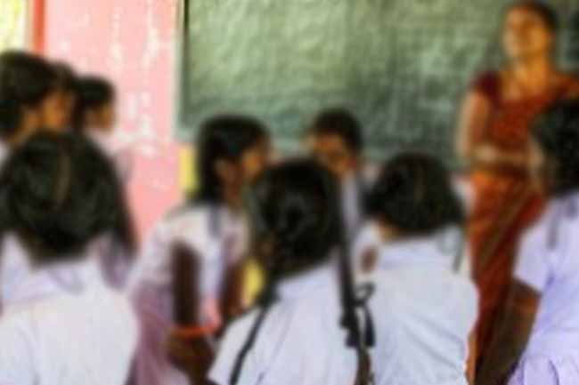 නුවරඑළිය දිස්ත්‍රික්කයේ සියලුම රජයේ පාසල් හෙට වැසෙයි