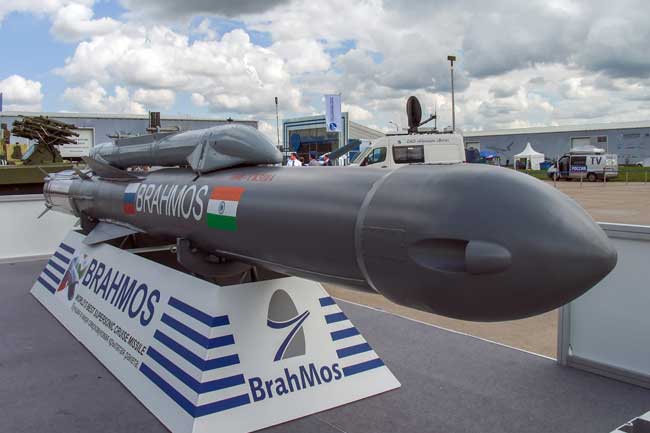 ඉන්දියාවේ BrahMos මිසයිල පද්ධතිය මිලදීගැනීමට තායිලන්තයේ අවධානය